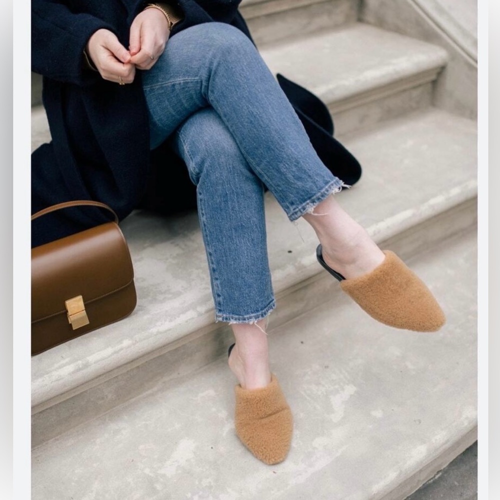Jenni Kayne shearling mules in natural SIZE 36 NWT
Made in Italy - Picture 2 of 7